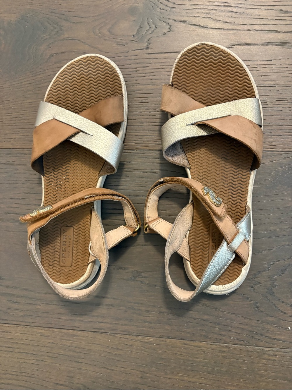 Sperry brand girls / youth sandals sz 4 EUC ret $115
